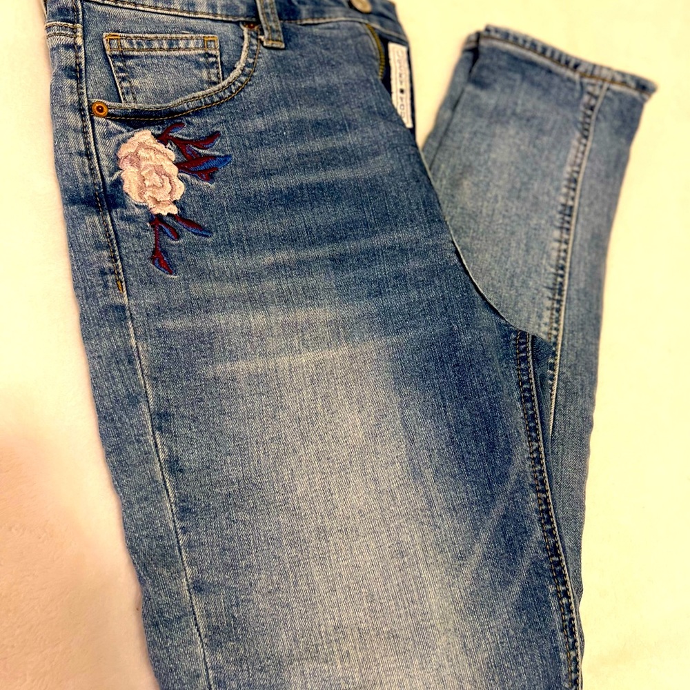 Lucky Brand Women's High Rise With Embroidered Detail